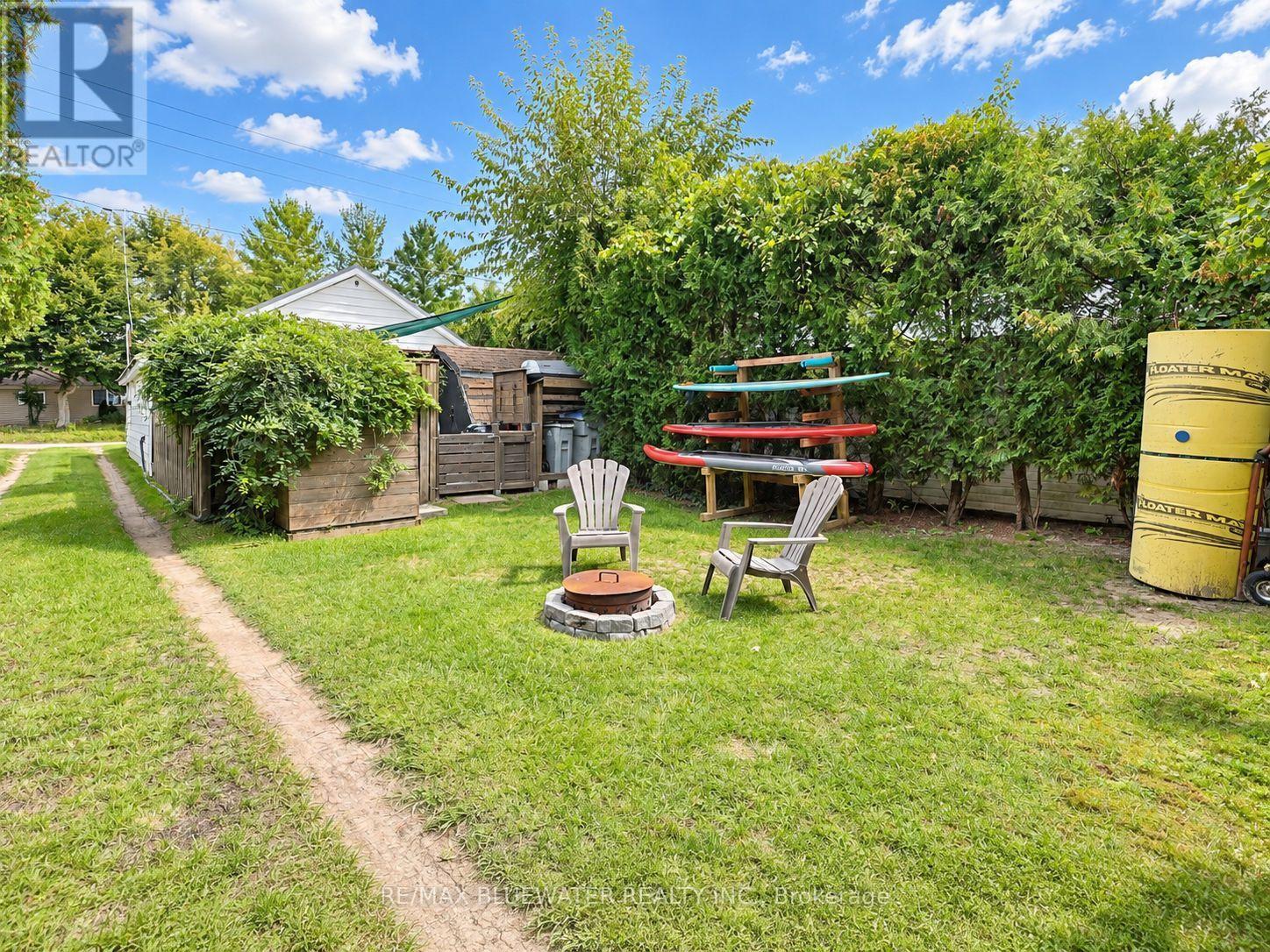 6379 West Parkway Drive, Lambton Shores, Ontario  N0N 1J0 - Photo 9 - X13808710