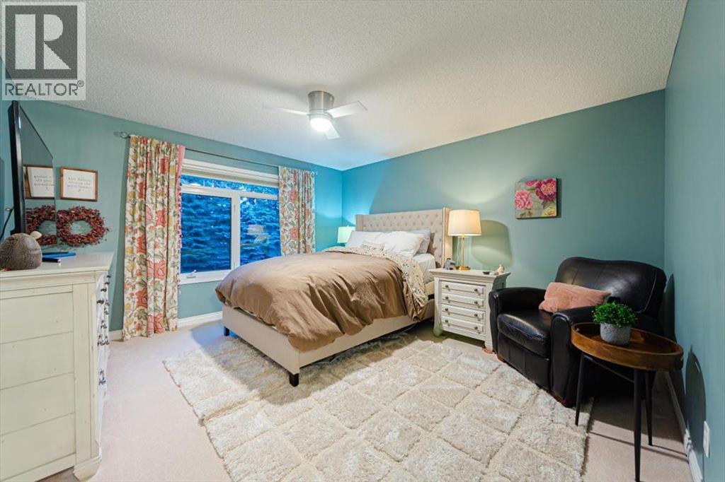 Primary Bedroom / Main Floor