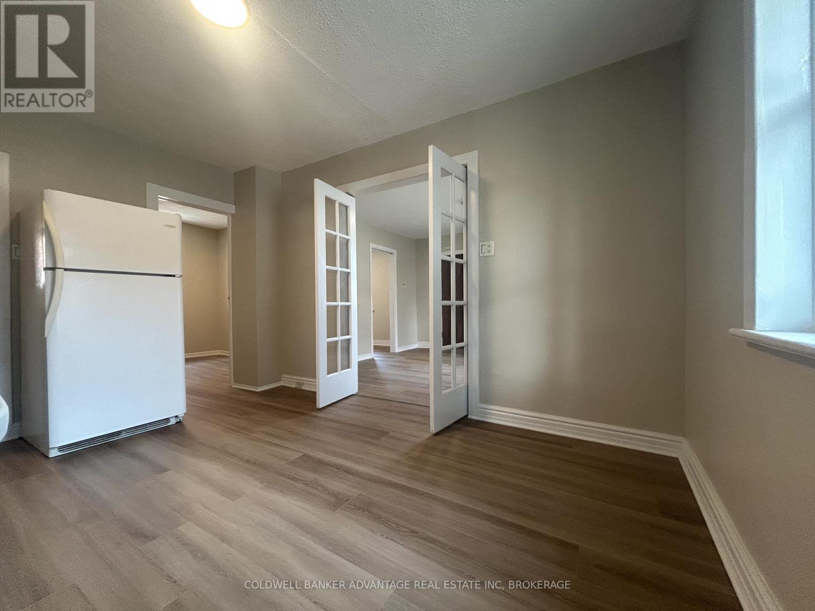 36 Sanford Street, Barrie (Sanford), Ontario  L4N 3C2 - Photo 14 - S13808718
