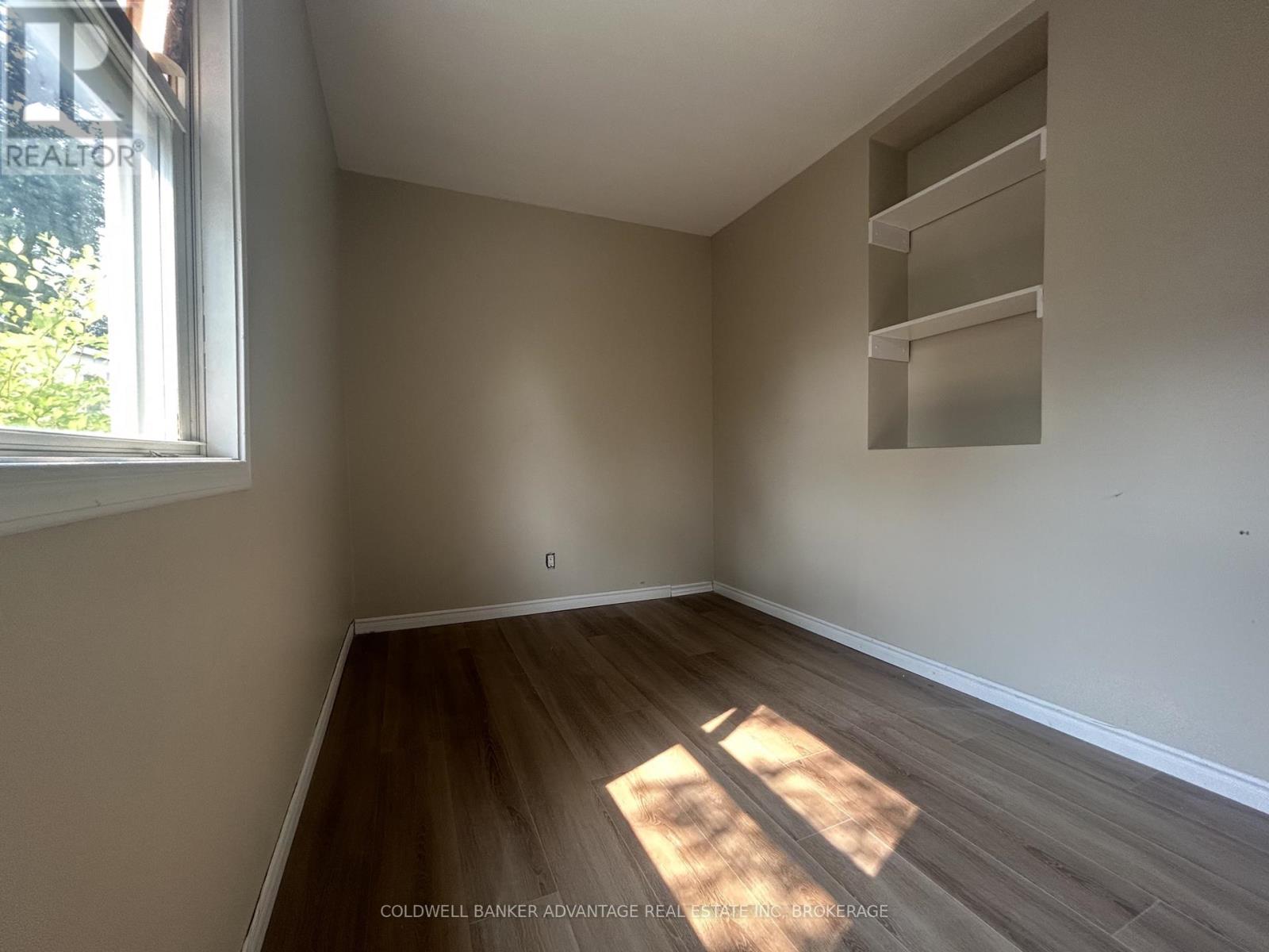 36 Sanford Street, Barrie (Sanford), Ontario  L4N 3C2 - Photo 16 - S13808718