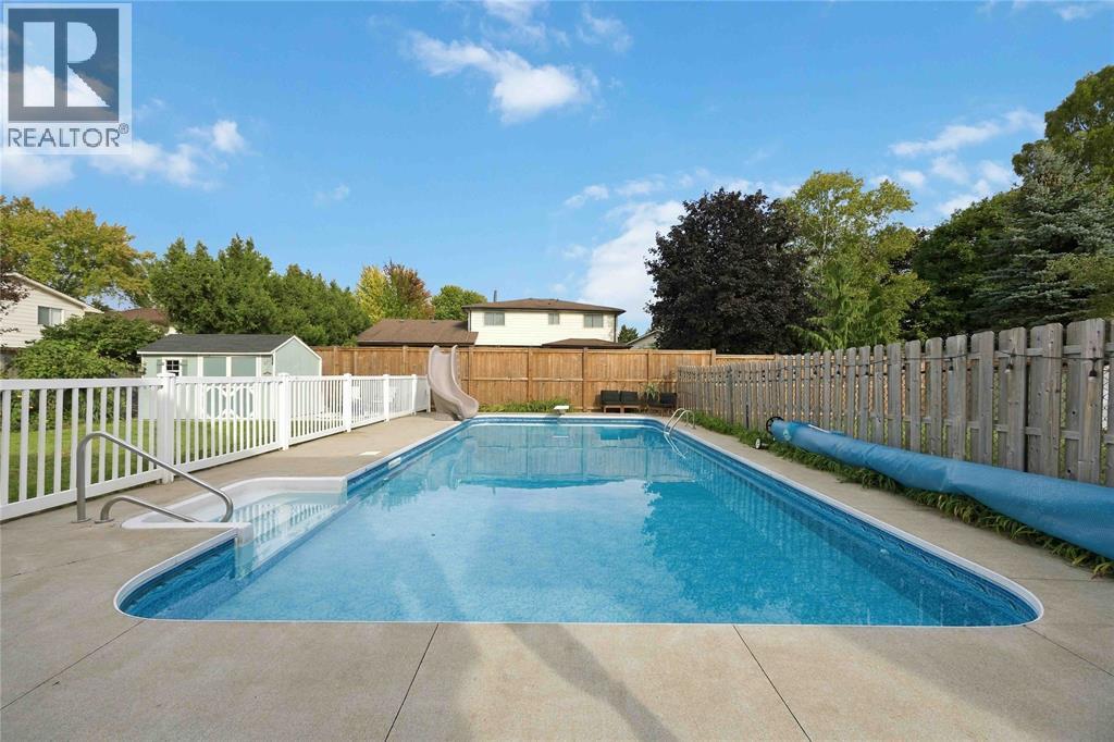 1006 SALISBURY STREET Sarnia Ontario Canada N7S4N7 3