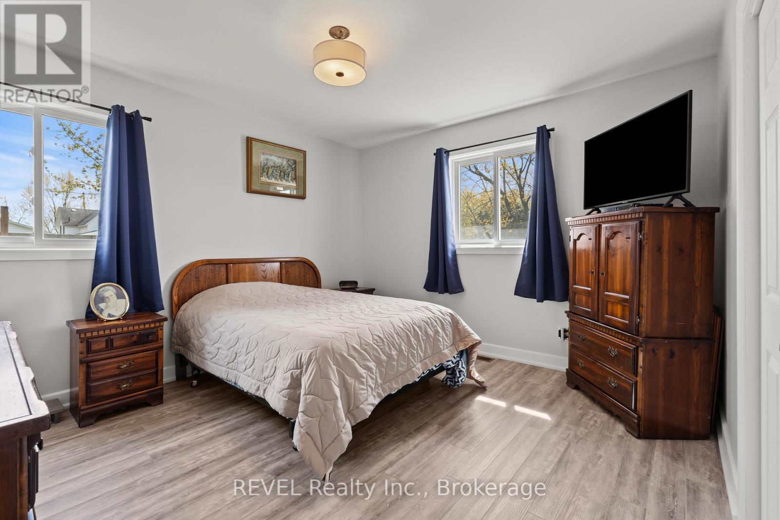 3290 Switch Road, Fort Erie (Black Creek), Ontario  L0S 1S0 - Photo 19 - X13808716