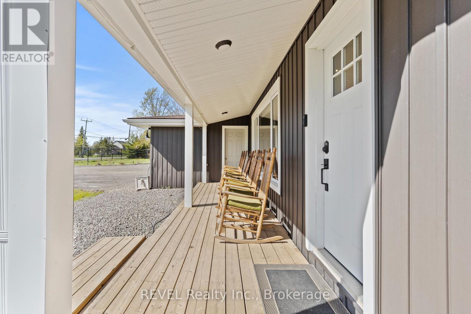 3290 Switch Road, Fort Erie (Black Creek), Ontario  L0S 1S0 - Photo 4 - X13808716