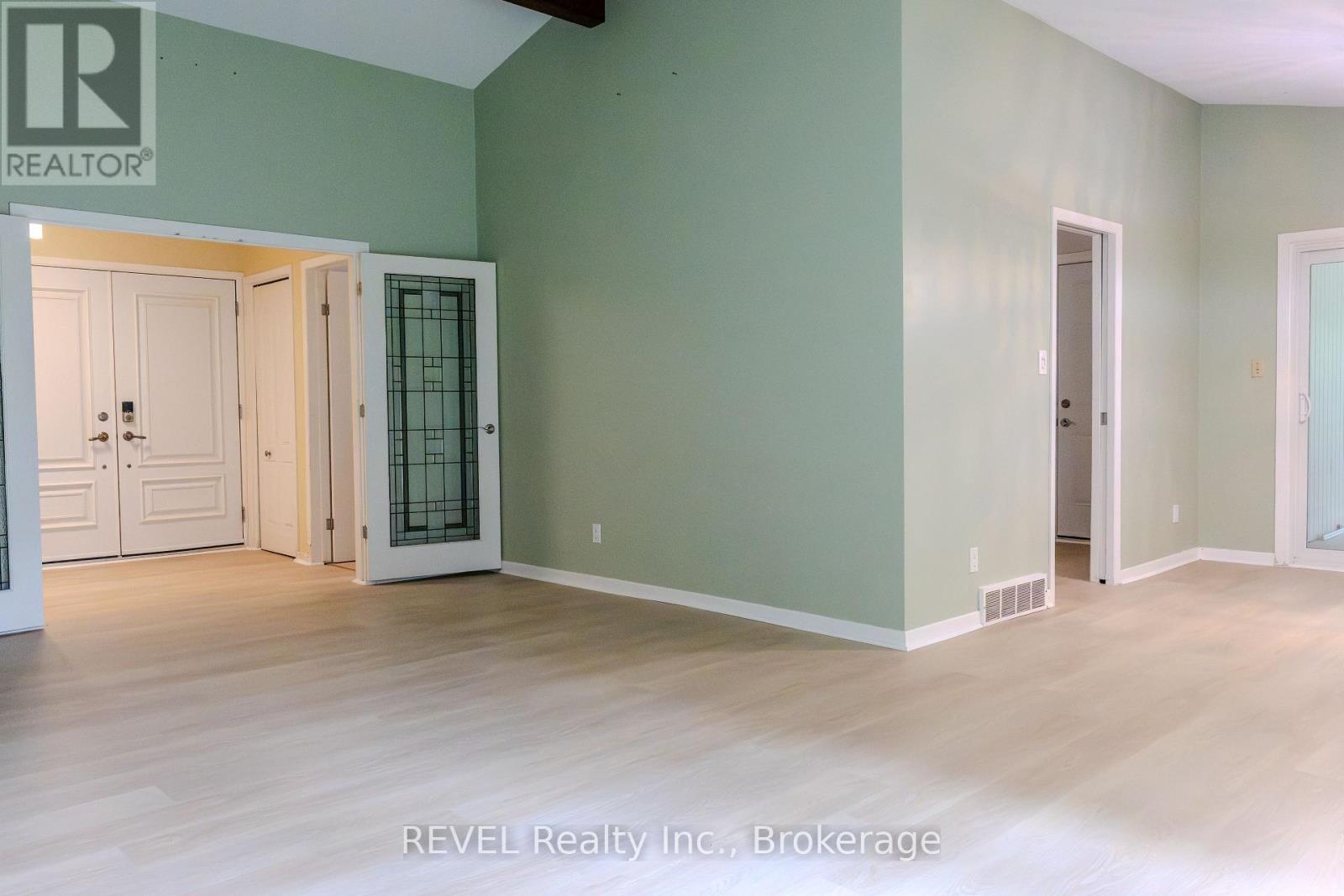 7285 Rolling Acres Crescent, Niagara Falls, Ontario  L2J 1E5 - Photo 7 - X13808726