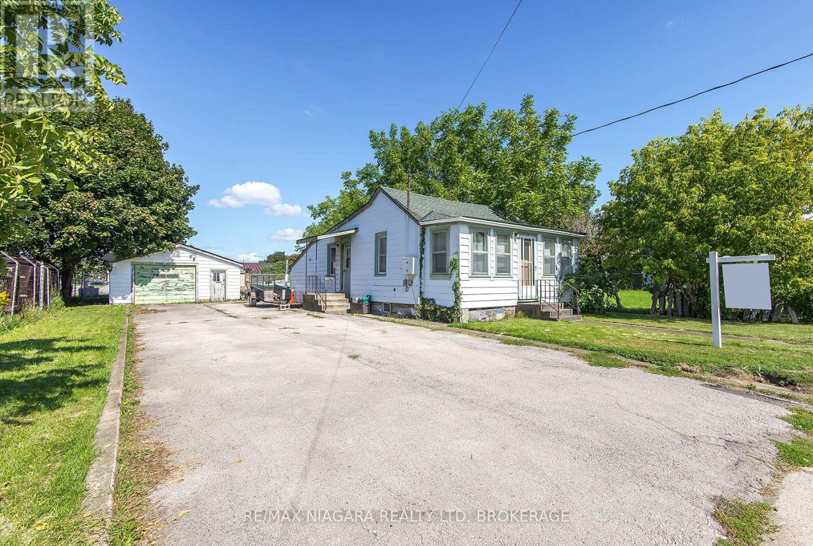 220 FRASER STREET, Port Colborne, Ontario