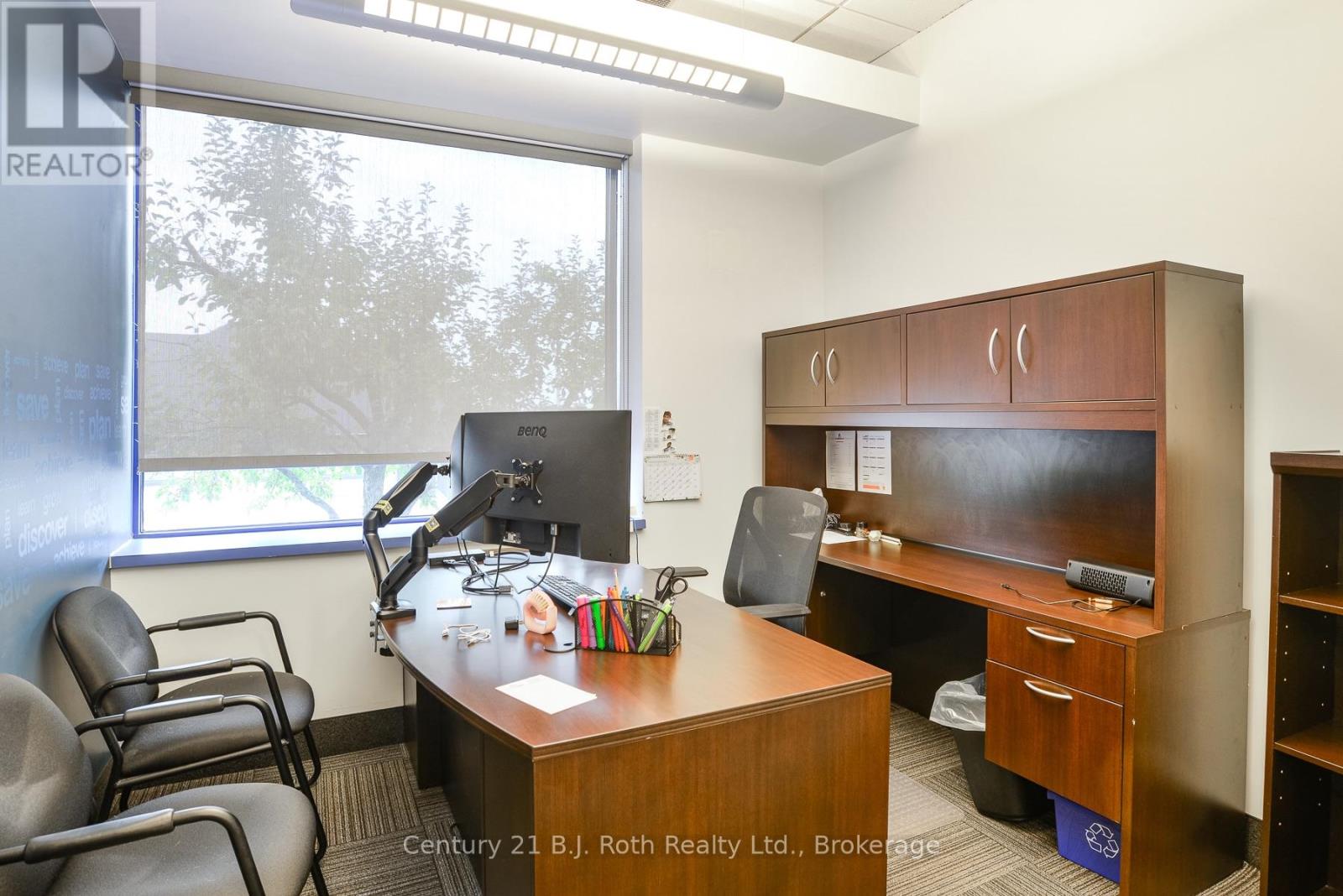 40 Peter Street S, Orillia, Ontario  L3V 5A9 - Photo 11 - S13808702