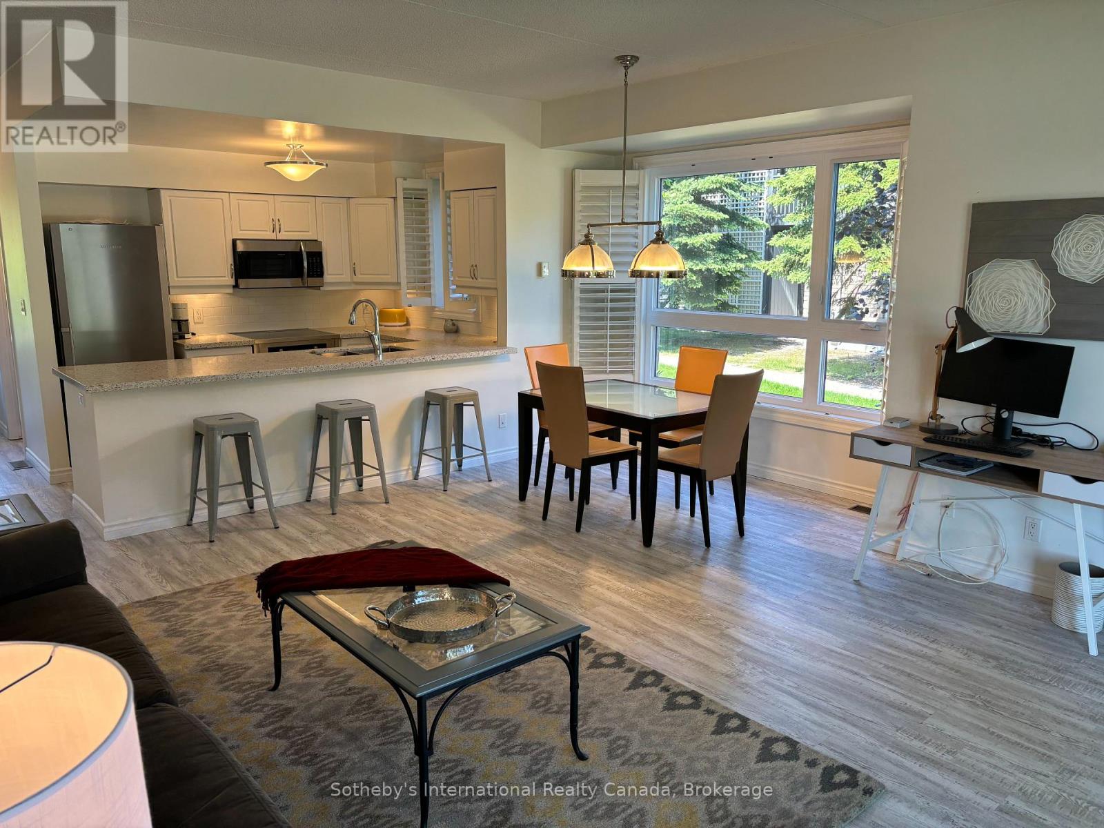 670 Johnston Park Avenue, Collingwood, Ontario  L9Y 5C7 - Photo 3 - S13808922