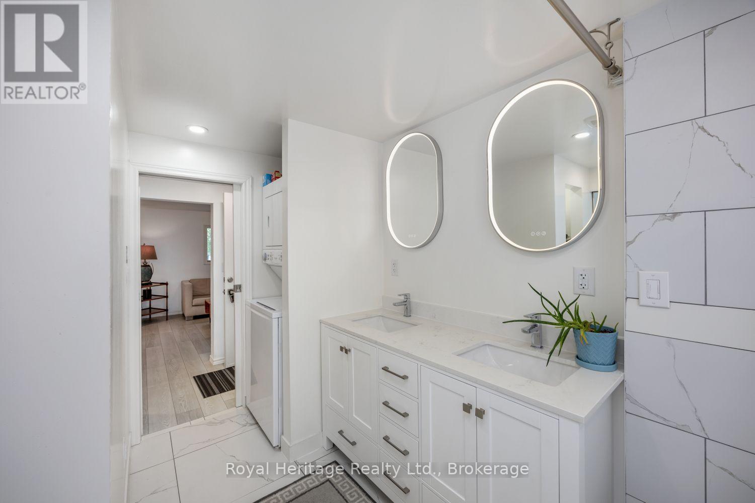 207 Valencia Road, Oshawa, Ontario  L1J 1P2 - Photo 15 - E13808772