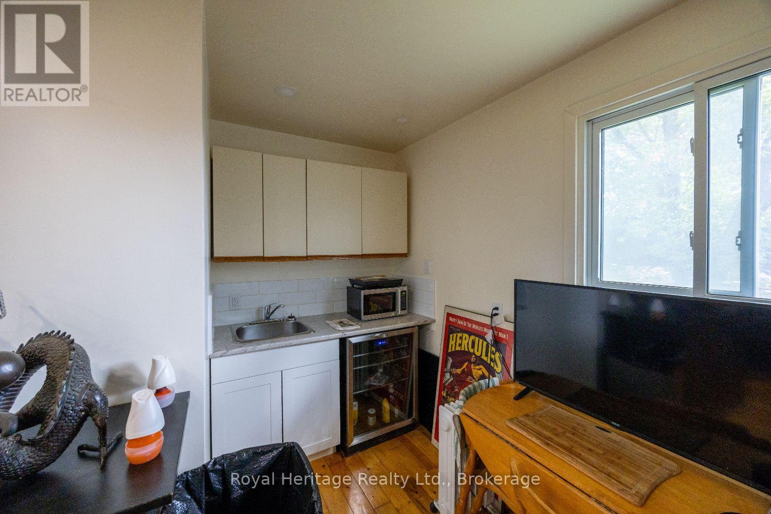 207 Valencia Road, Oshawa, Ontario  L1J 1P2 - Photo 38 - E13808772