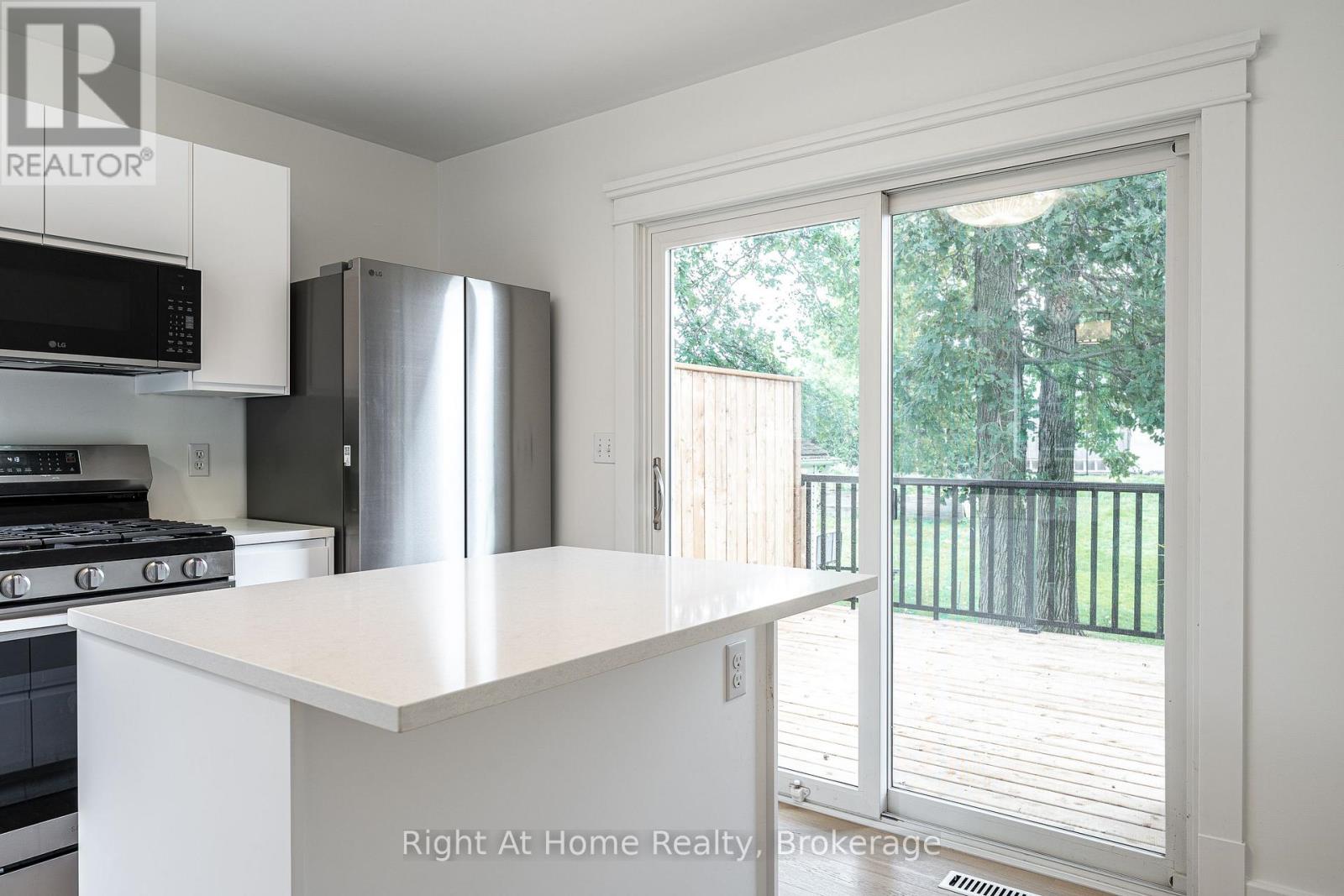 310 Briarhill Drive, Stratford, Ontario  N5A 7S2 - Photo 10 - X13808830
