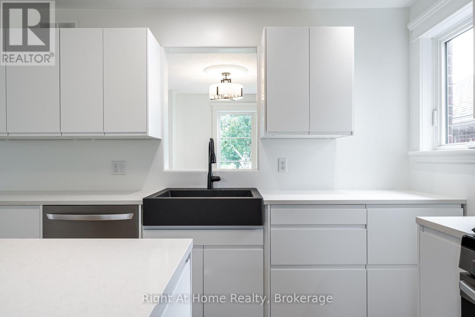 310 Briarhill Drive, Stratford, Ontario  N5A 7S2 - Photo 12 - X13808830