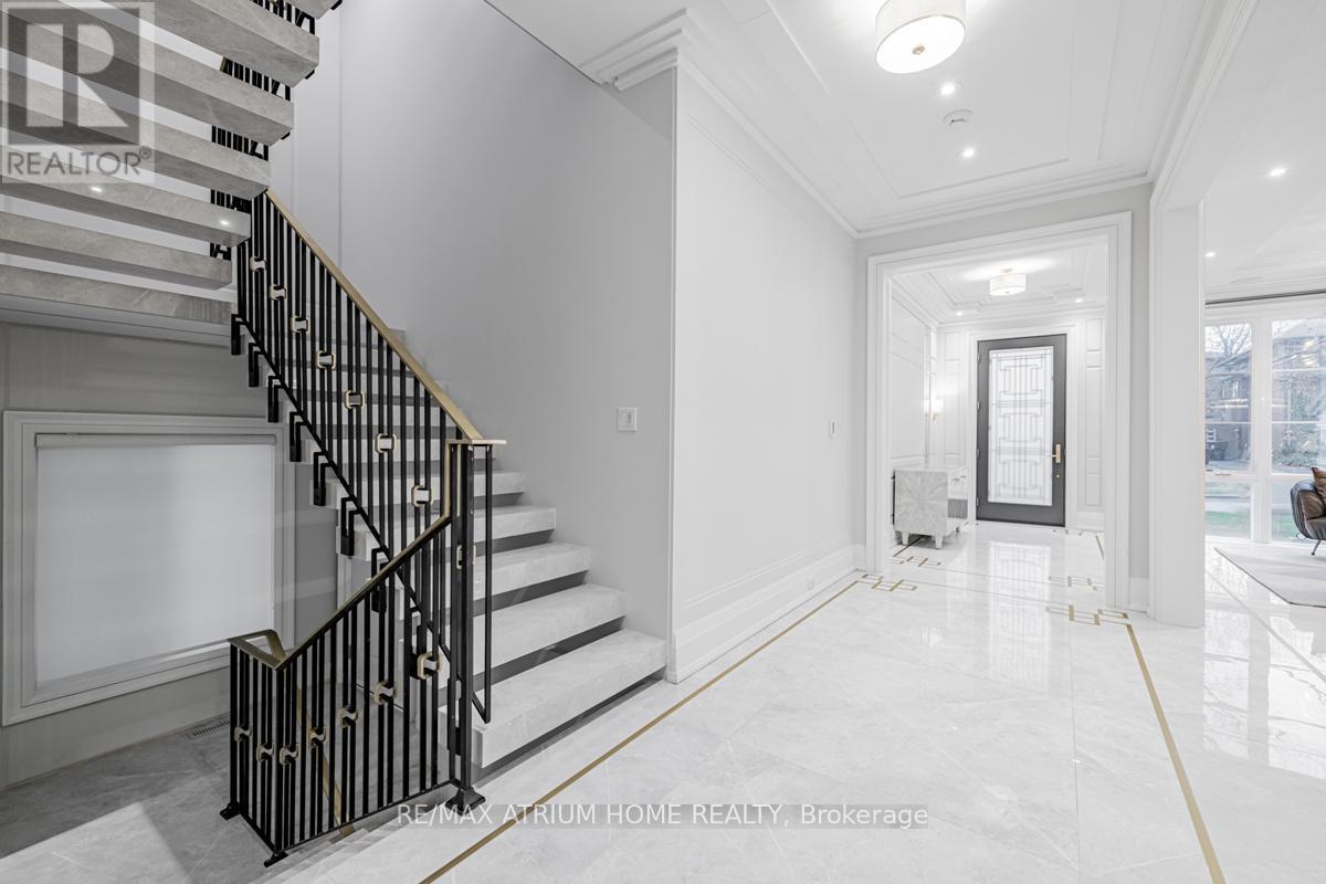 319 Richview Avenue, Toronto, Ontario  M5P 3G4 - Photo 11 - C13808744