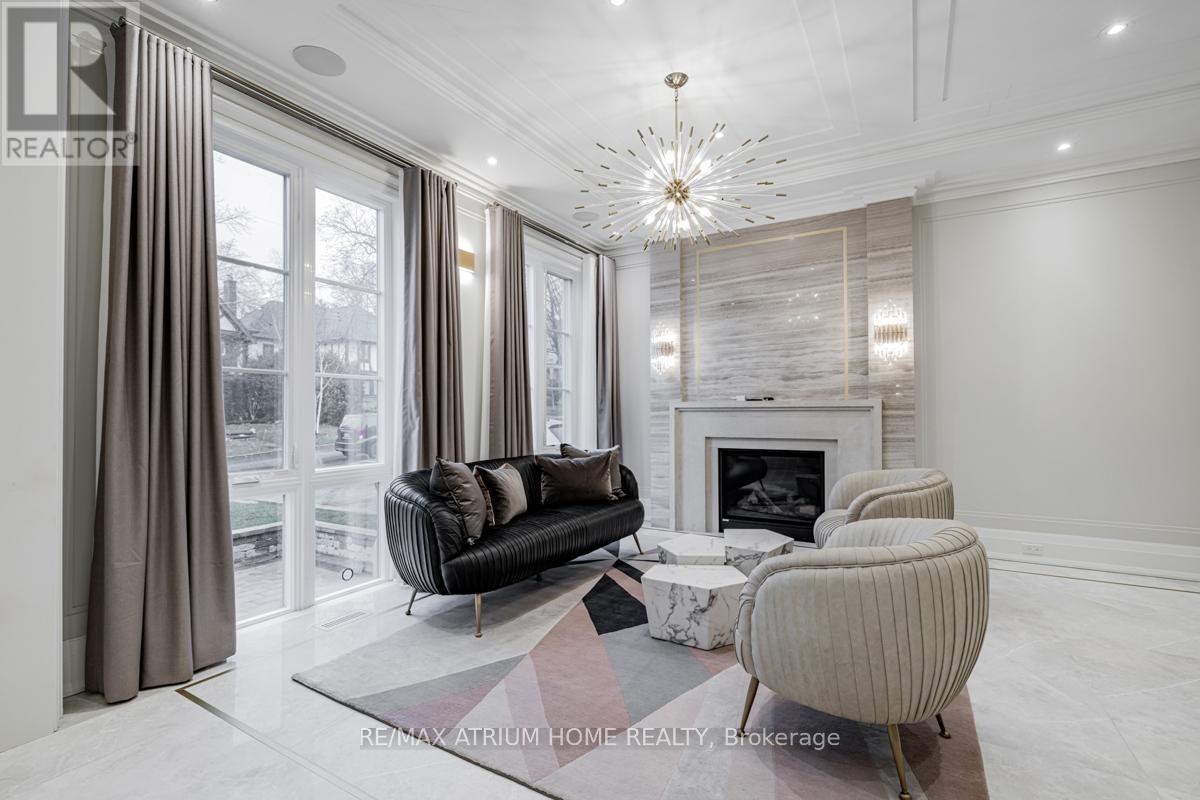 319 Richview Avenue, Toronto, Ontario  M5P 3G4 - Photo 3 - C13808744