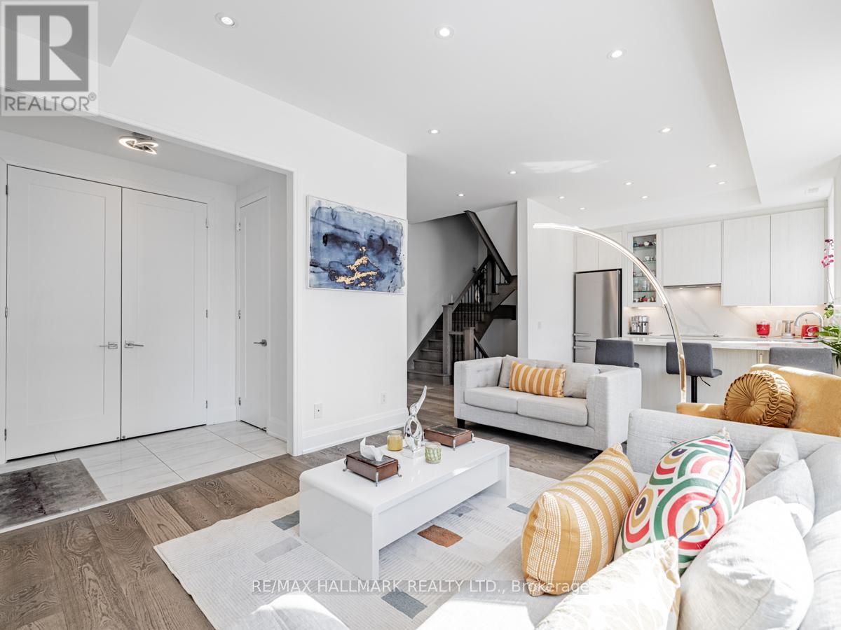 1 - 17 Greenbriar Road, Toronto, Ontario  M2K 0G7 - Photo 4 - C13808804