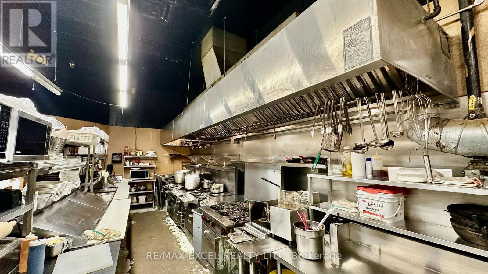 8,8a - 865 York Mills Road, Toronto, Ontario  M3B 1Y6 - Photo 13 - C13808844
