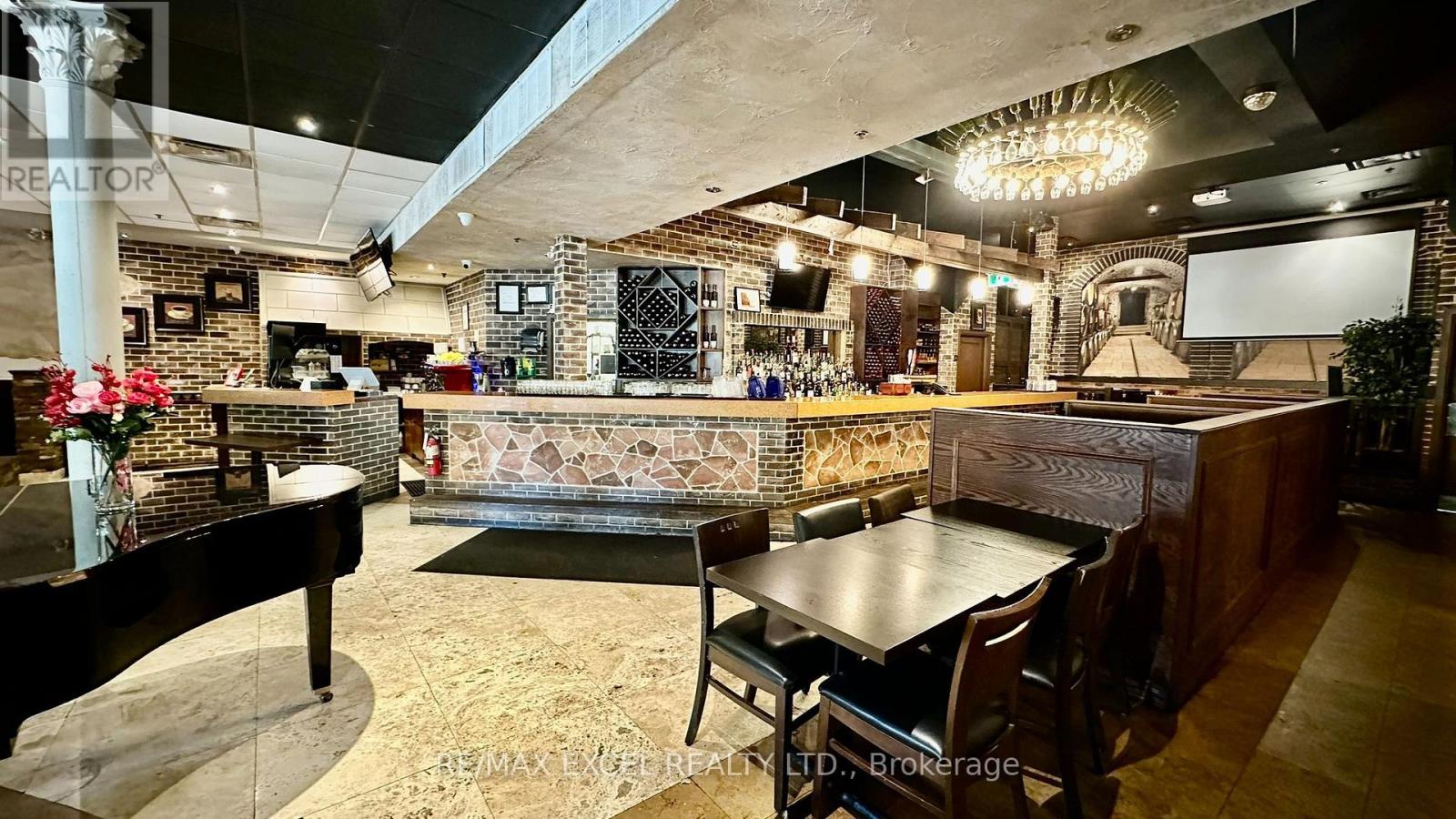 8,8a - 865 York Mills Road, Toronto, Ontario  M3B 1Y6 - Photo 5 - C13808844