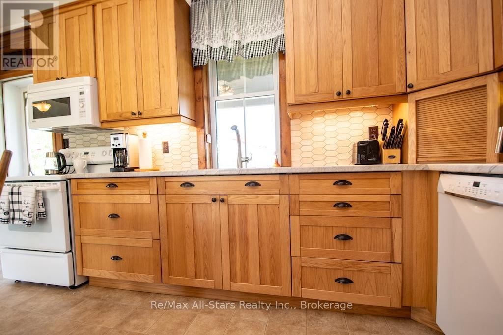 402 Mount Horeb Road, Kawartha Lakes, Ontario  K0L 2X0 - Photo 11 - X13808946