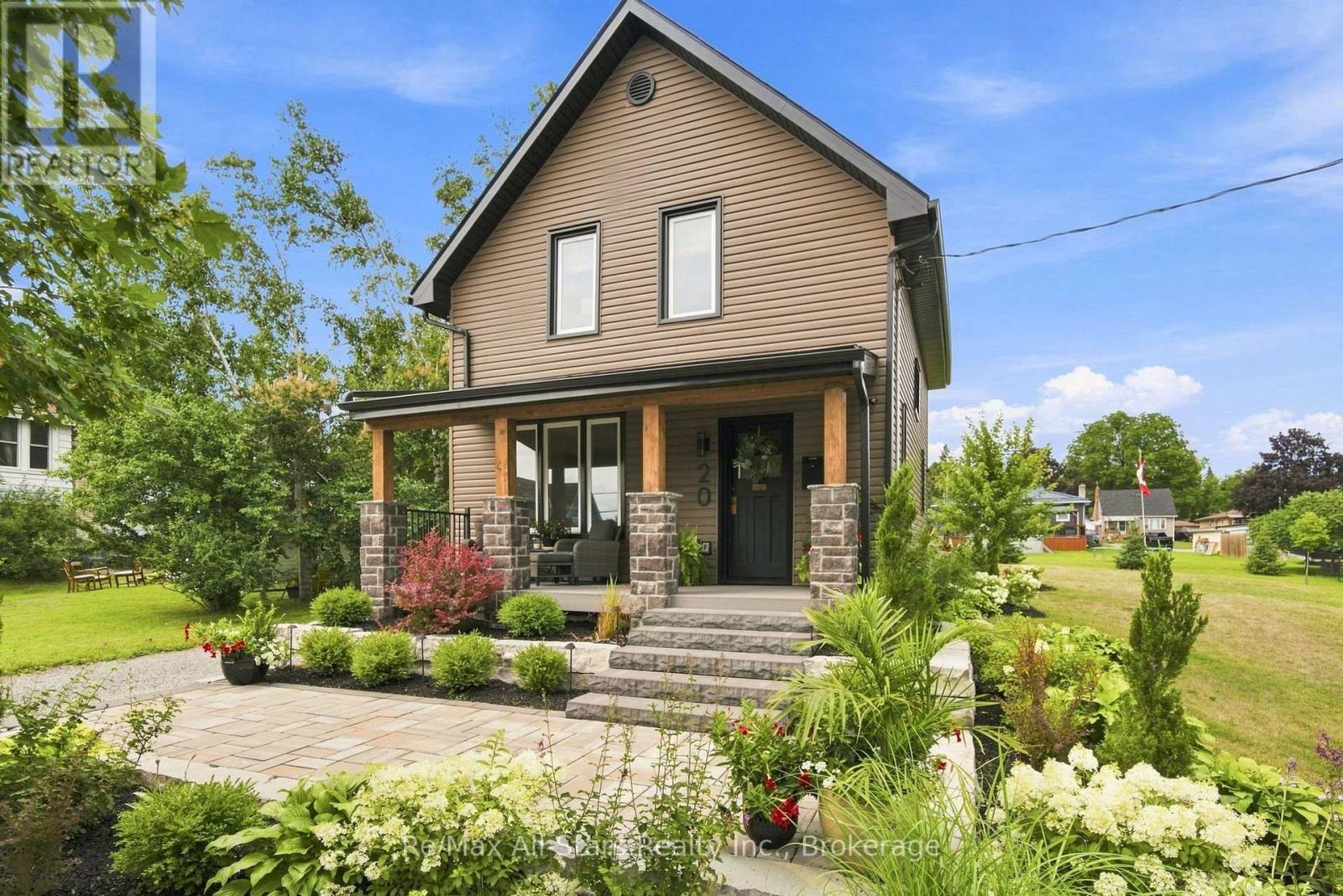 20 Mary Street E, Kawartha Lakes, Ontario  K9V 1V3 - Photo 1 - X13808956