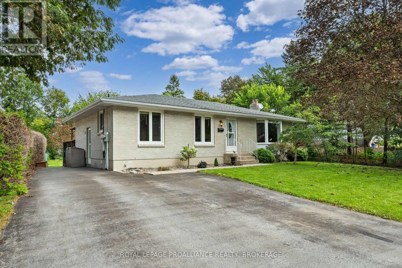 1212 Prince Charles Drive, Kingston, Ontario  K7M 5K1 - Photo 3 - X13808724