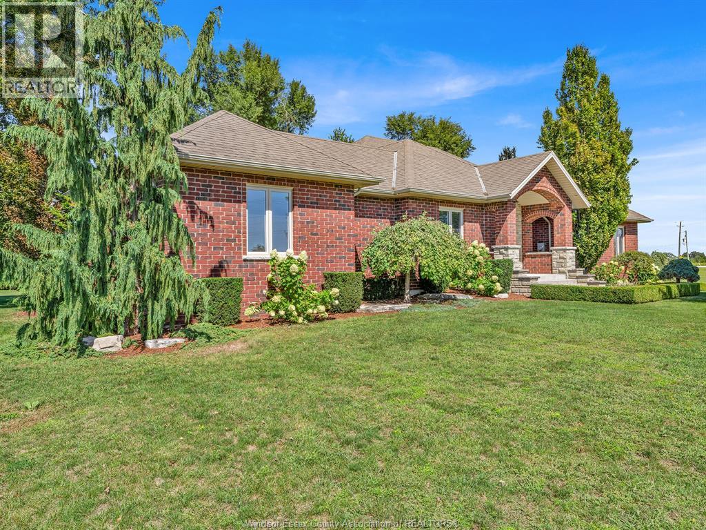 374 Inman Sideroad, Kingsville, Ontario  N0P 2G0 - Photo 4 - 26023114