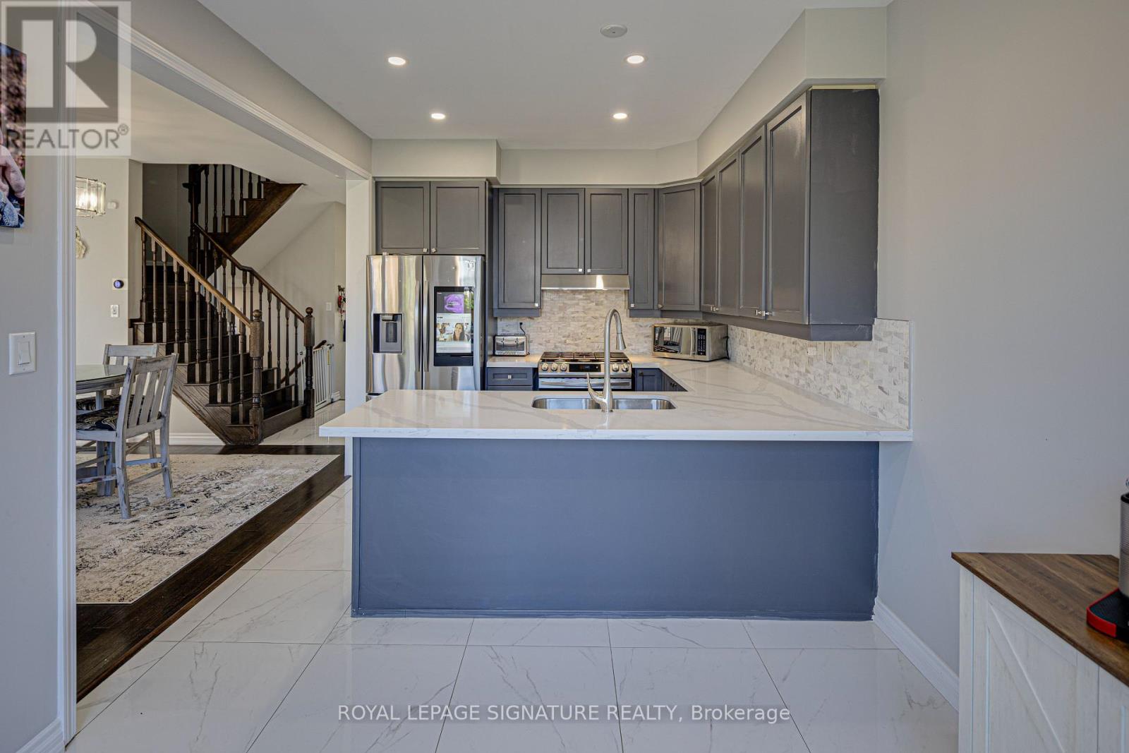 1832 Misthollow Drive, Pickering, Ontario  L1X 0A7 - Photo 6 - E13808868