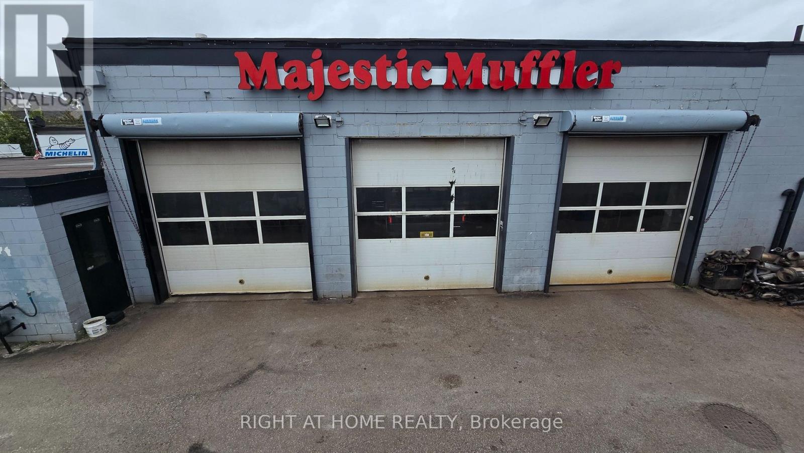 6462 Kingston Road, Toronto, Ontario  M1C 1L4 - Photo 3 - E13809026