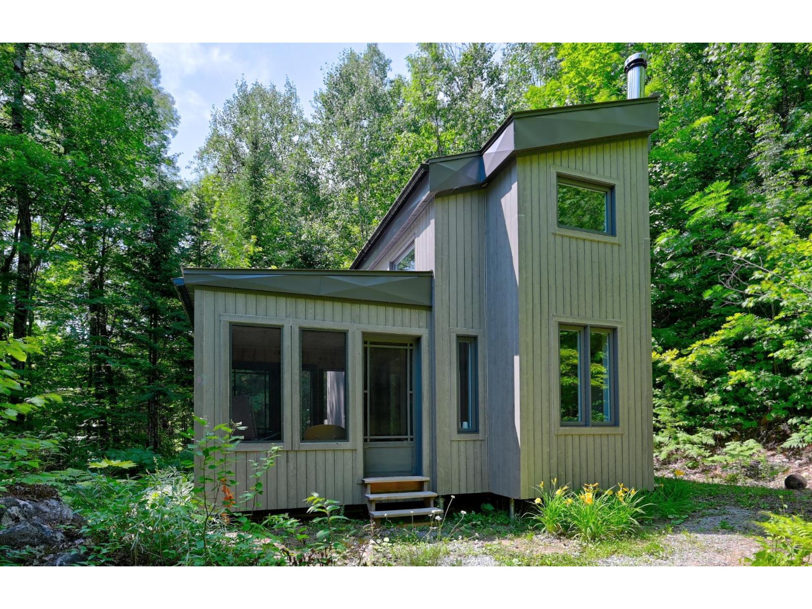 375 48e avenue de la Rivière-de-la-Boule Saint-Côme Quebec Canada J0K1B0 2