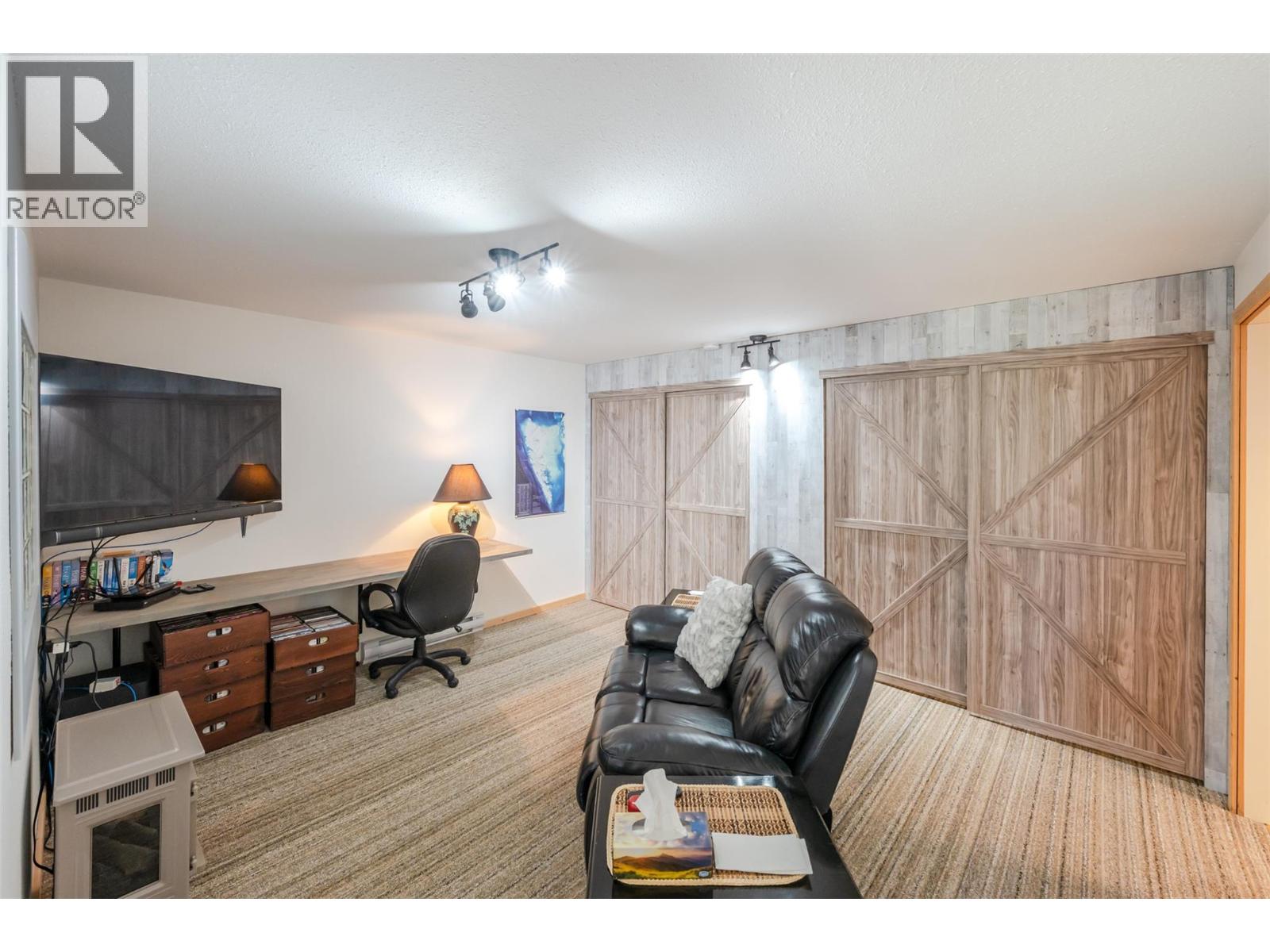 160 Cougar Road, Oliver, British Columbia  V0H 1T8 - Photo 35 - 10401077