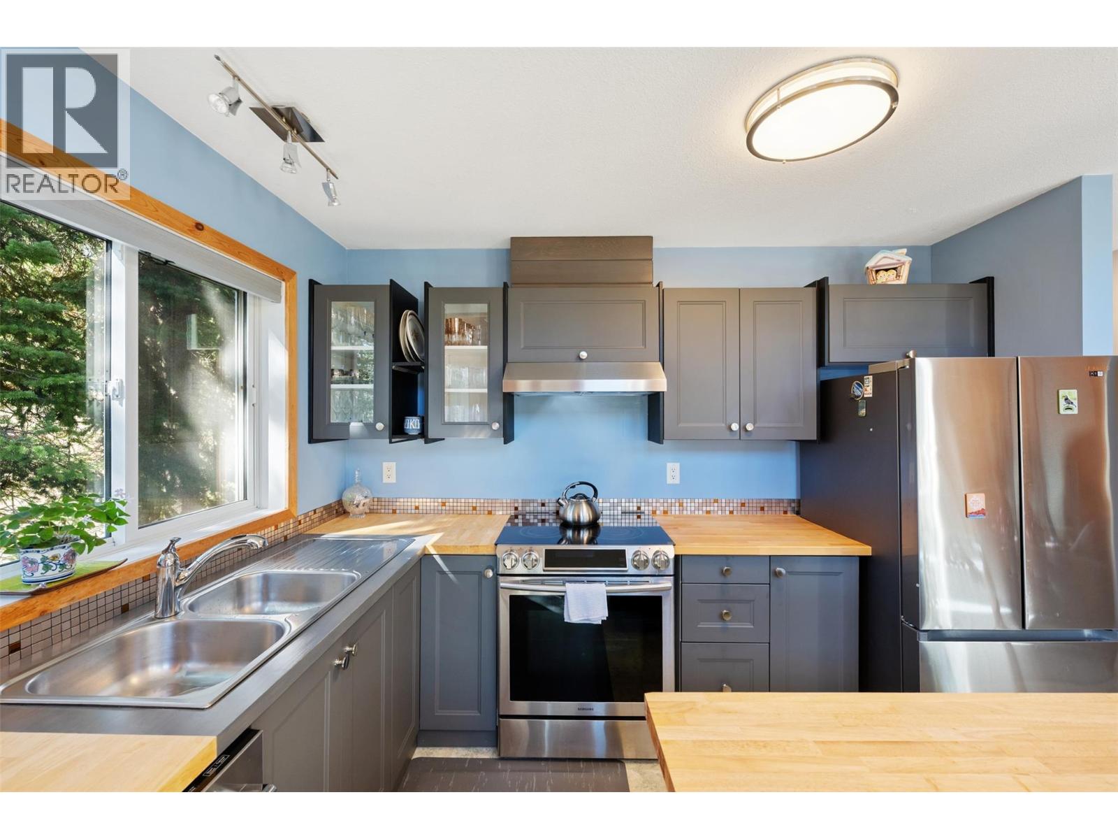 160 Cougar Road, Oliver, British Columbia  V0H 1T8 - Photo 11 - 10401077