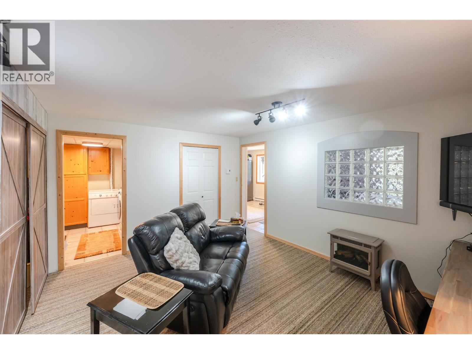 160 Cougar Road, Oliver, British Columbia  V0H 1T8 - Photo 37 - 10401077