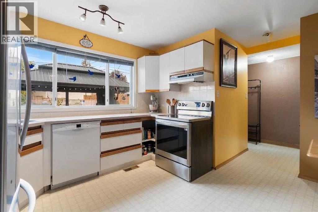 5009 North Haven Drive Nw, Calgary, Alberta  T2K 2K3 - Photo 12 - A2343870