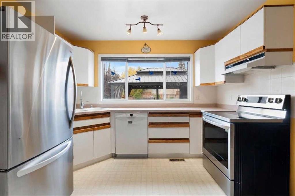 5009 North Haven Drive Nw, Calgary, Alberta  T2K 2K3 - Photo 10 - A2343870