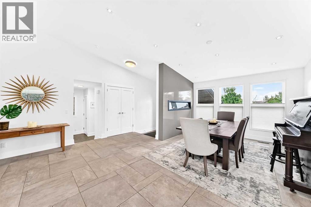 343 Berkshire Place NW, Calgary, Alberta  T3K 1K8 - Photo 5 - A2344381