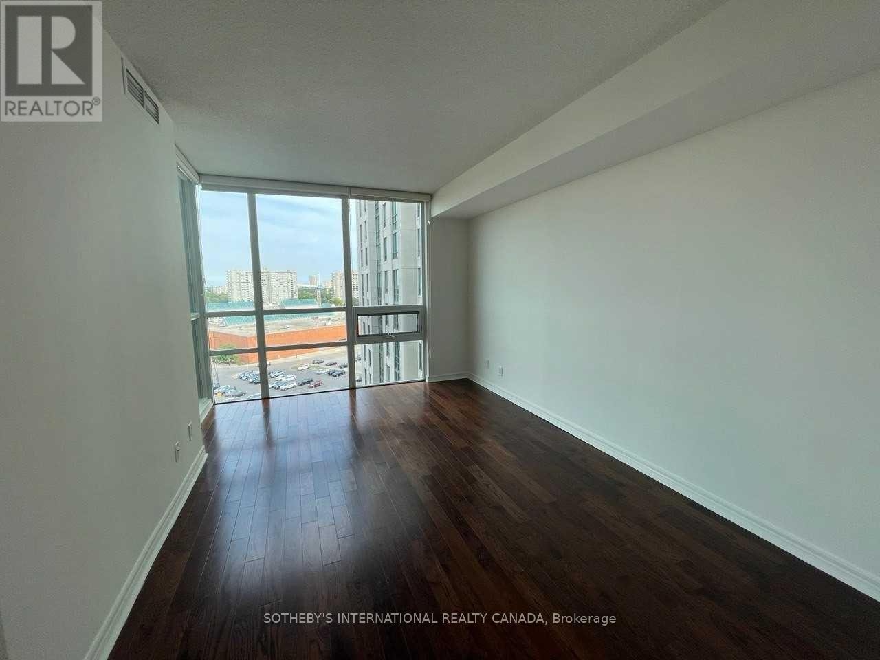 1011 - 100 Promenade Circle, Vaughan (Brownridge), Ontario  L4J 7W7 - Photo 6 - N13808740