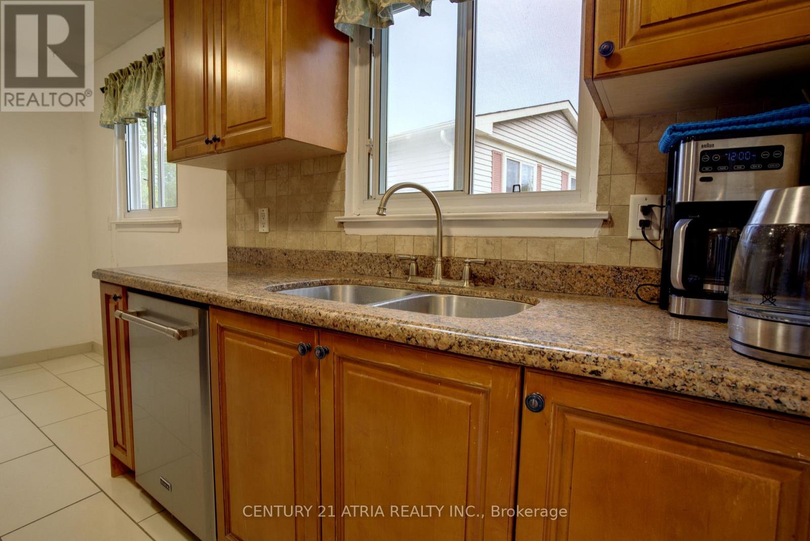 60 Snowshoe Crescent, Markham (German Mills), Ontario  L3T 4M6 - Photo 8 - N13808774