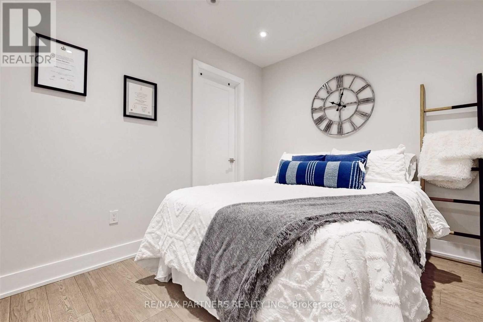 2722 Bur Oak Avenue, Markham, Ontario  L6B 1K5 - Photo 11 - N13808776
