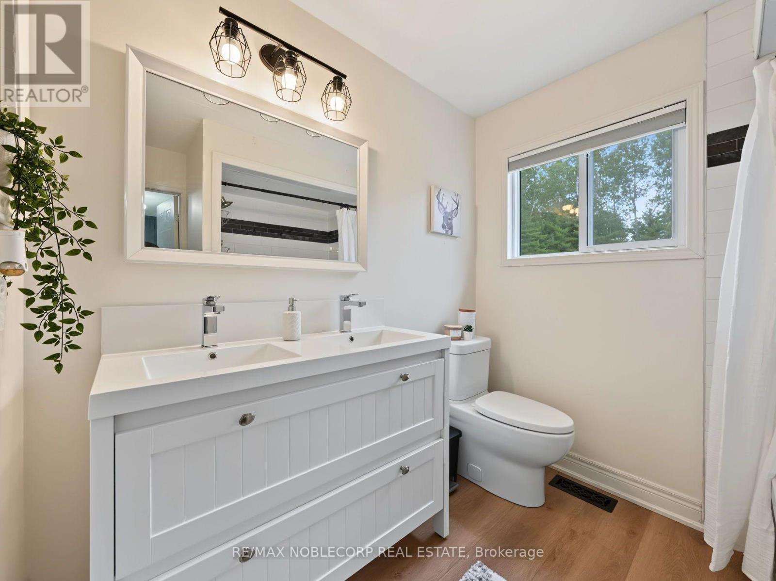 76 Edenbridge Drive, Essa, Ontario  L3W 0K8 - Photo 13 - N13808928