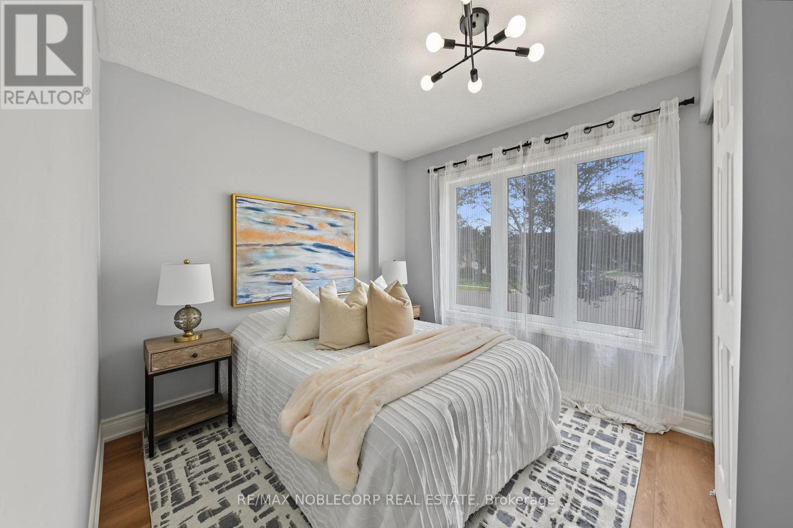 76 Edenbridge Drive, Essa, Ontario  L3W 0K8 - Photo 16 - N13808928