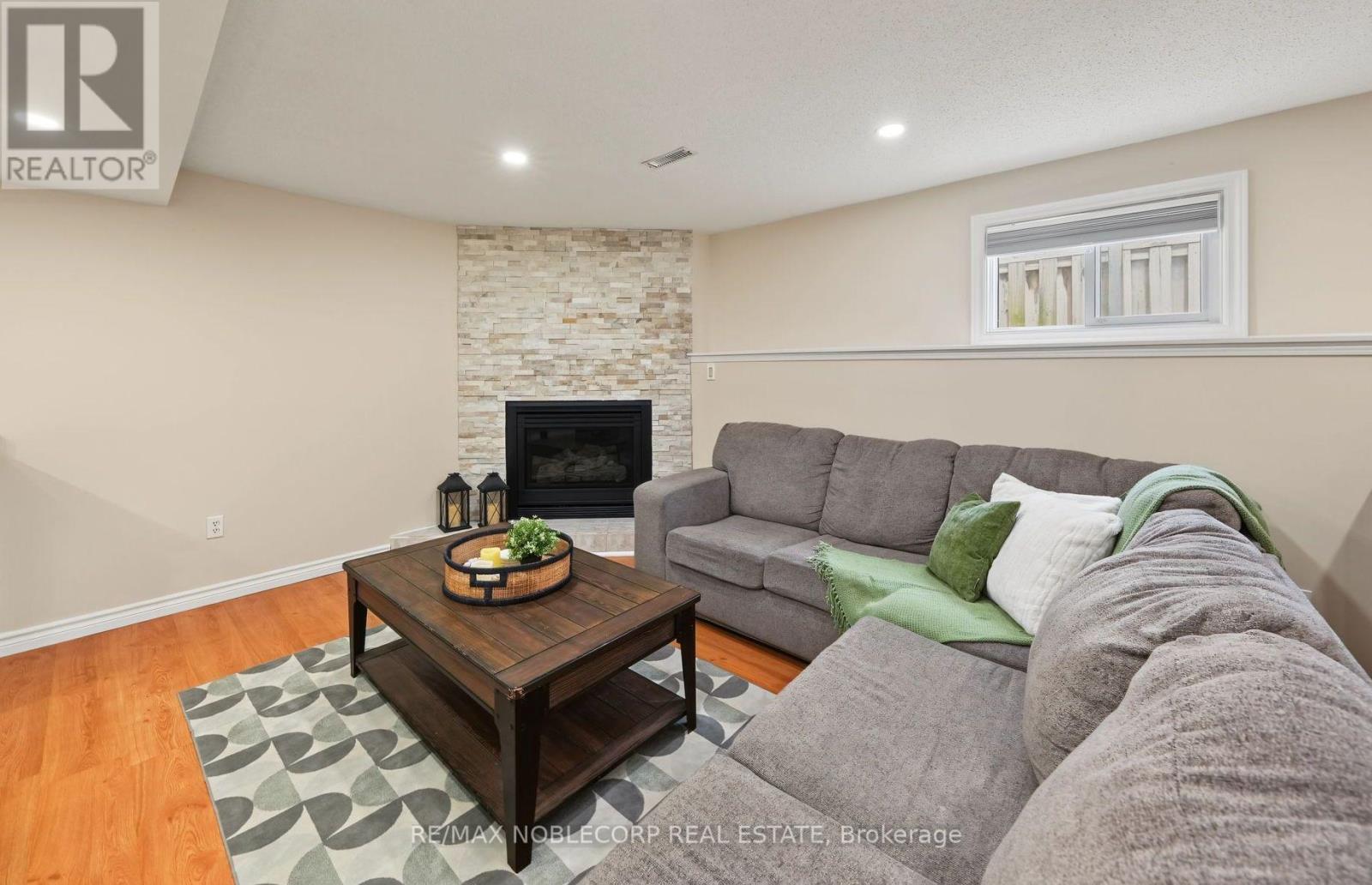 76 Edenbridge Drive, Essa, Ontario  L3W 0K8 - Photo 18 - N13808928