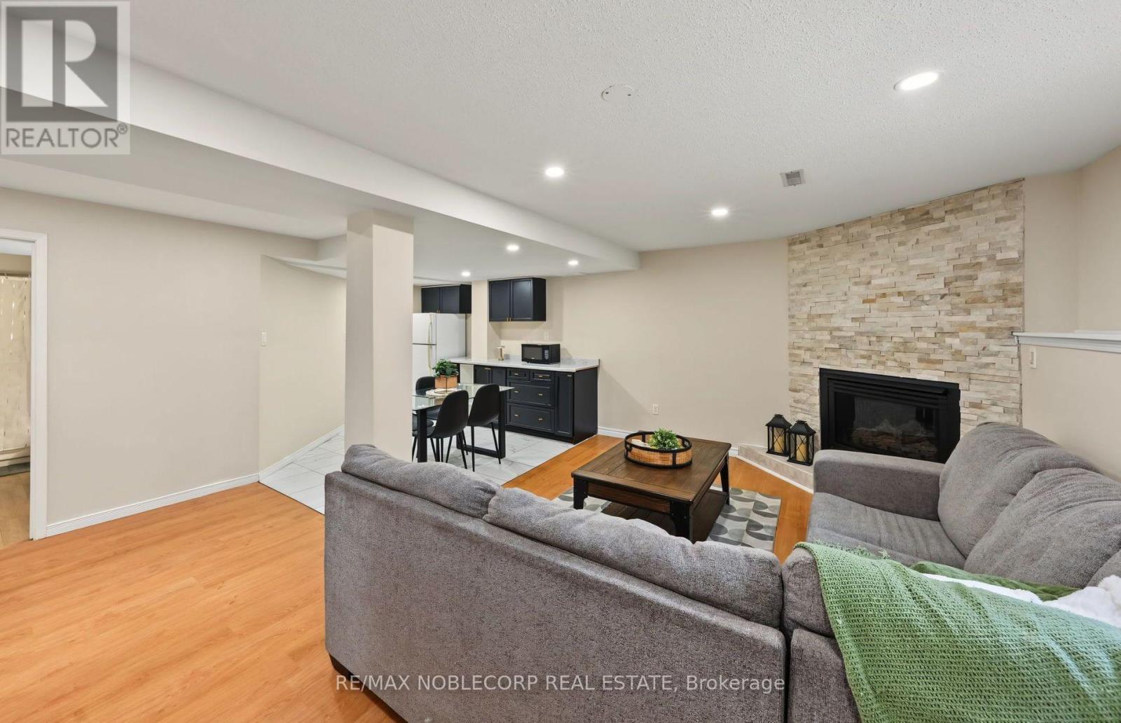 76 Edenbridge Drive, Essa, Ontario  L3W 0K8 - Photo 19 - N13808928