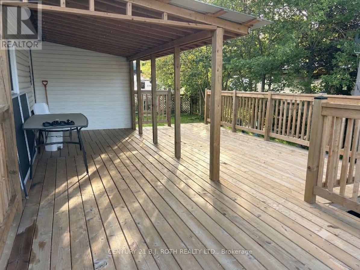 10 Shamrock Crescent, Essa, Ontario  L3W 0T7 - Photo 17 - N13809008