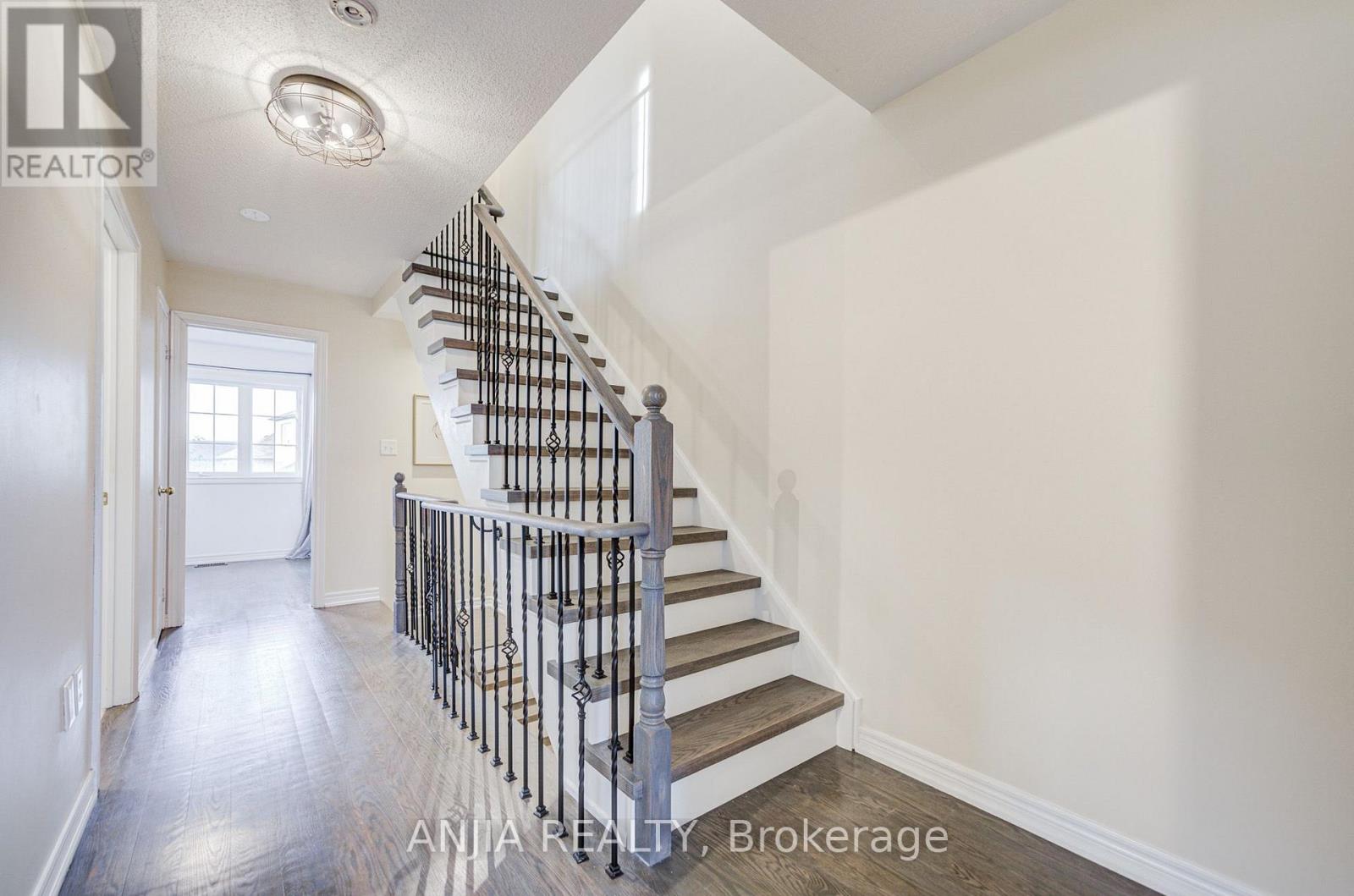375 White's Hill Avenue, Markham, Ontario  L6B 0J3 - Photo 19 - N13809016