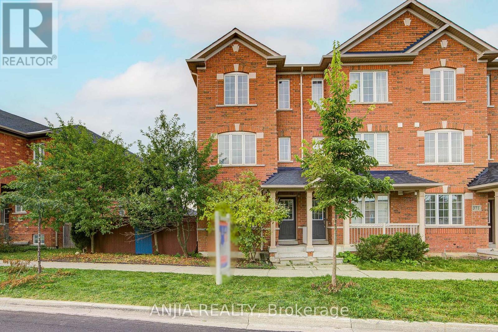 375 White's Hill Avenue, Markham, Ontario  L6B 0J3 - Photo 2 - N13809016