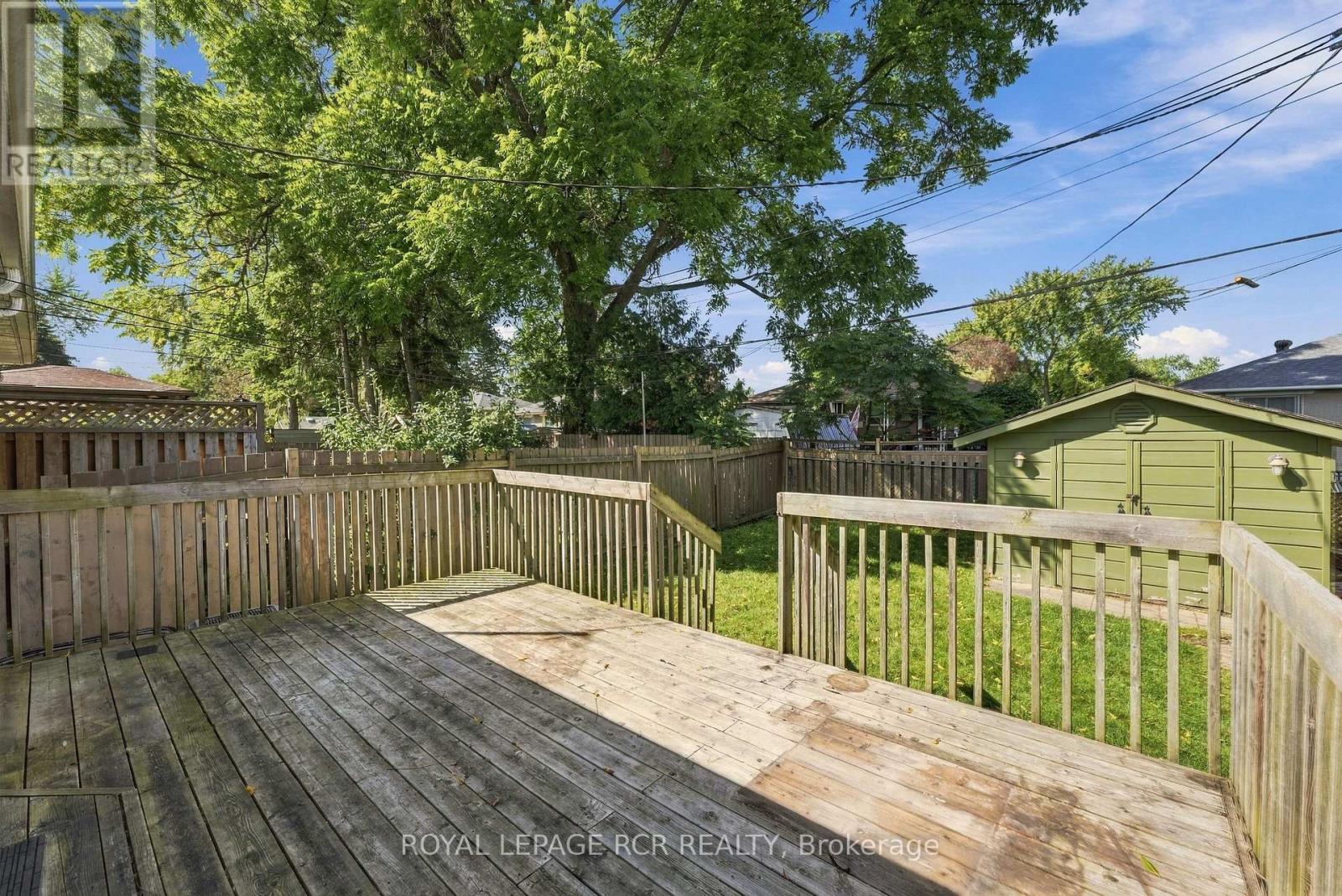70 Tecumseh Drive, Aurora, Ontario  L4G 2X4 - Photo 32 - N13809044