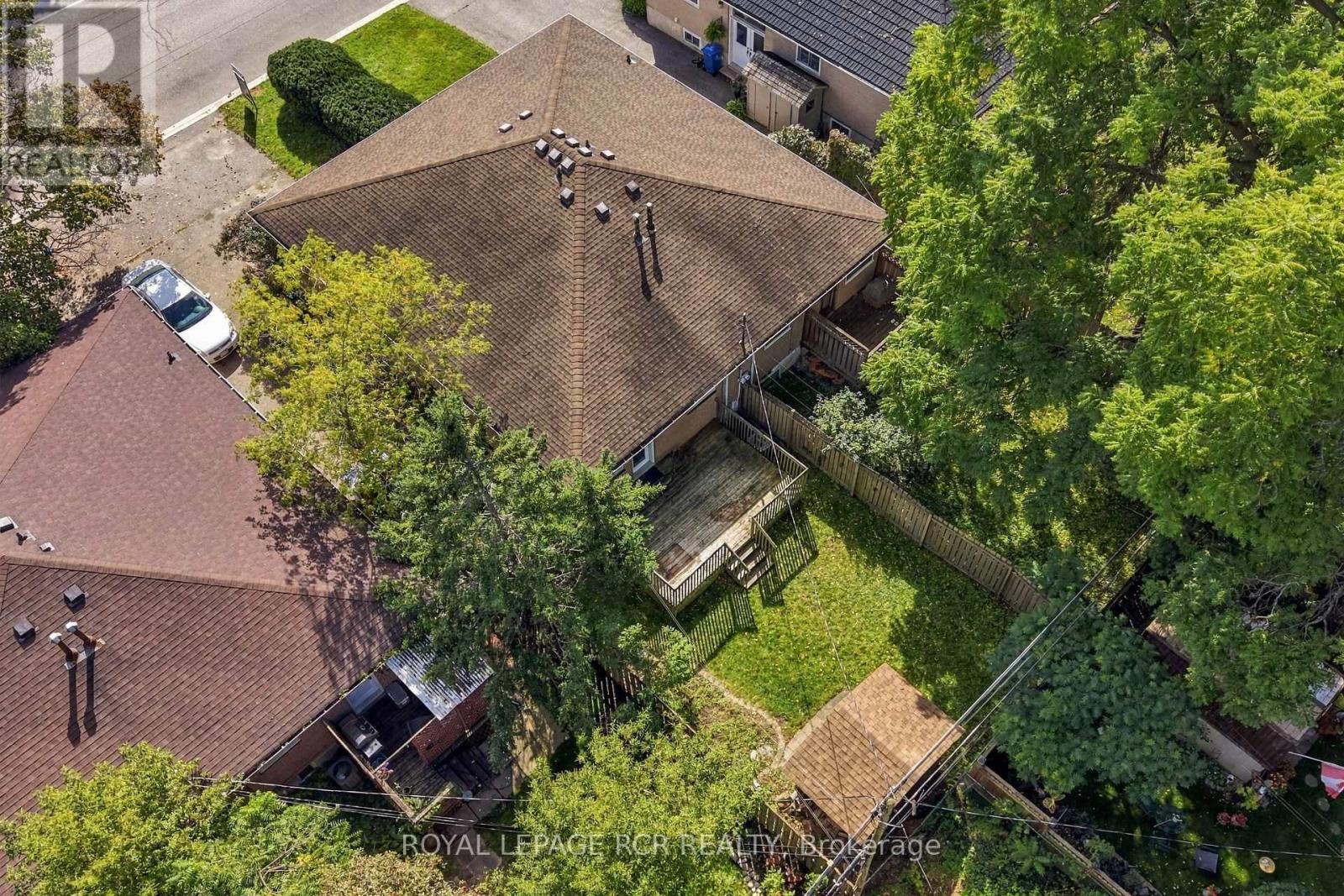 70 Tecumseh Drive, Aurora, Ontario  L4G 2X4 - Photo 37 - N13809044