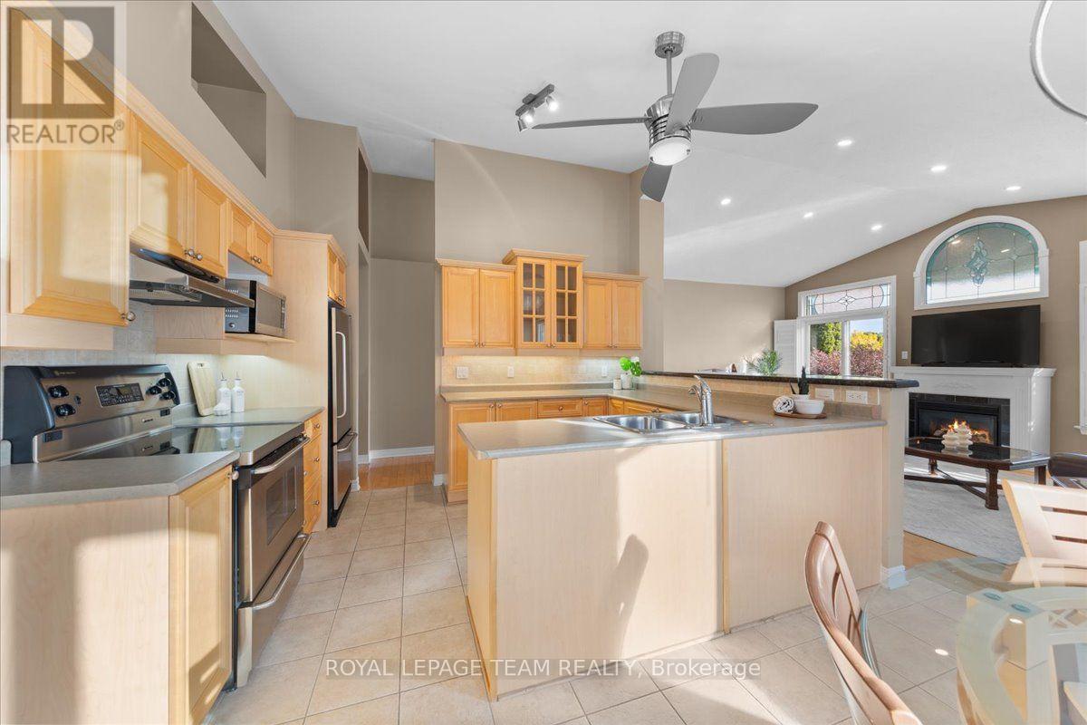 6 Amberlakes Drive, Ottawa, Ontario  K2S 1Z9 - Photo 14 - X13808884