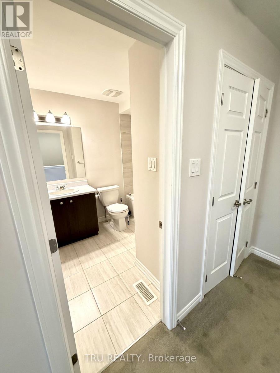 805 Kiniw Private, Ottawa, Ontario  K1K 4Z4 - Photo 9 - X13808966