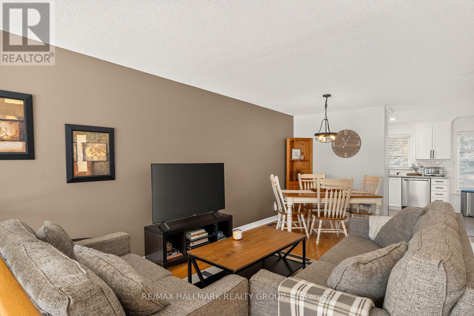 4437 Harper Avenue, Ottawa, Ontario  K1J 1C9 - Photo 7 - X13809038