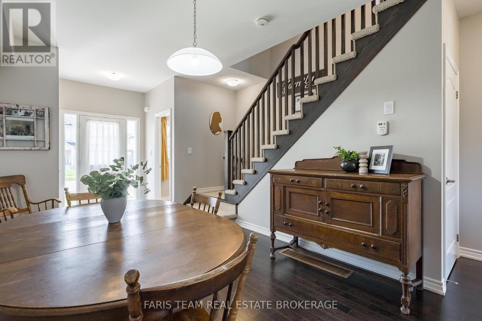 207 Springfield Crescent, Clearview (Stayner), Ontario  L0M 1S0 - Photo 12 - S13808846