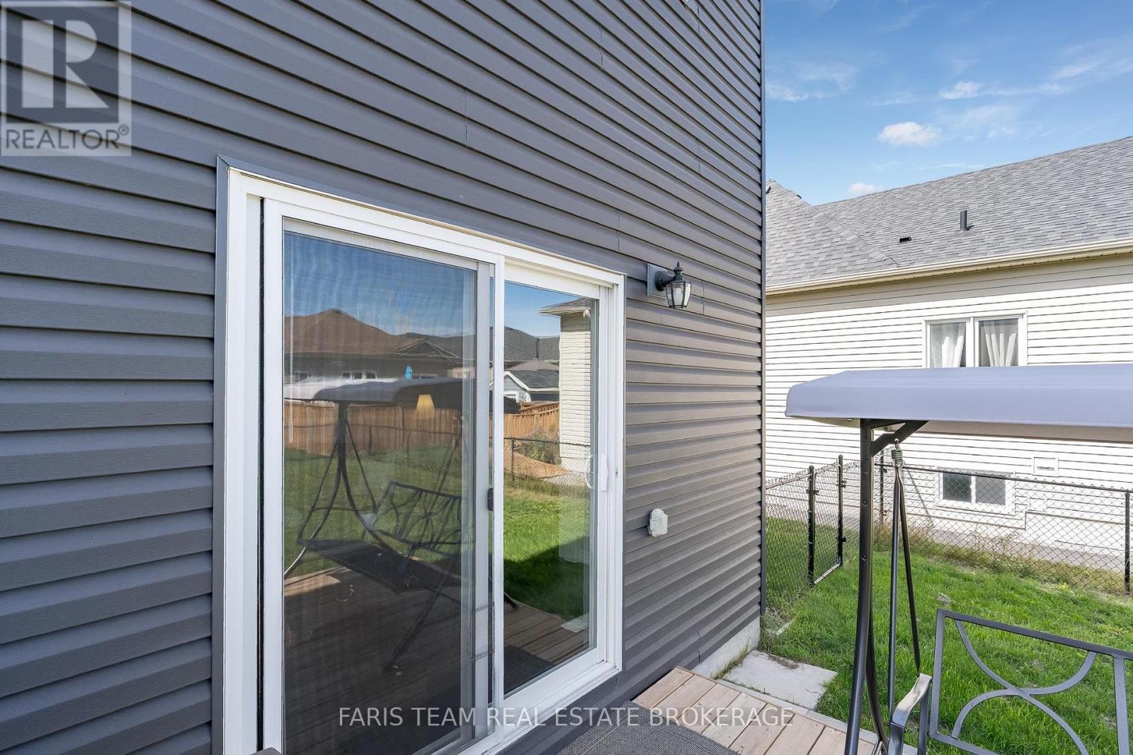 207 Springfield Crescent, Clearview (Stayner), Ontario  L0M 1S0 - Photo 26 - S13808846